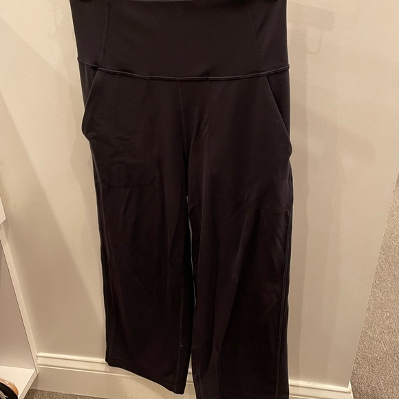 lululemon athletica Pants - Lululemon size 6 Align wide leg crop leggings